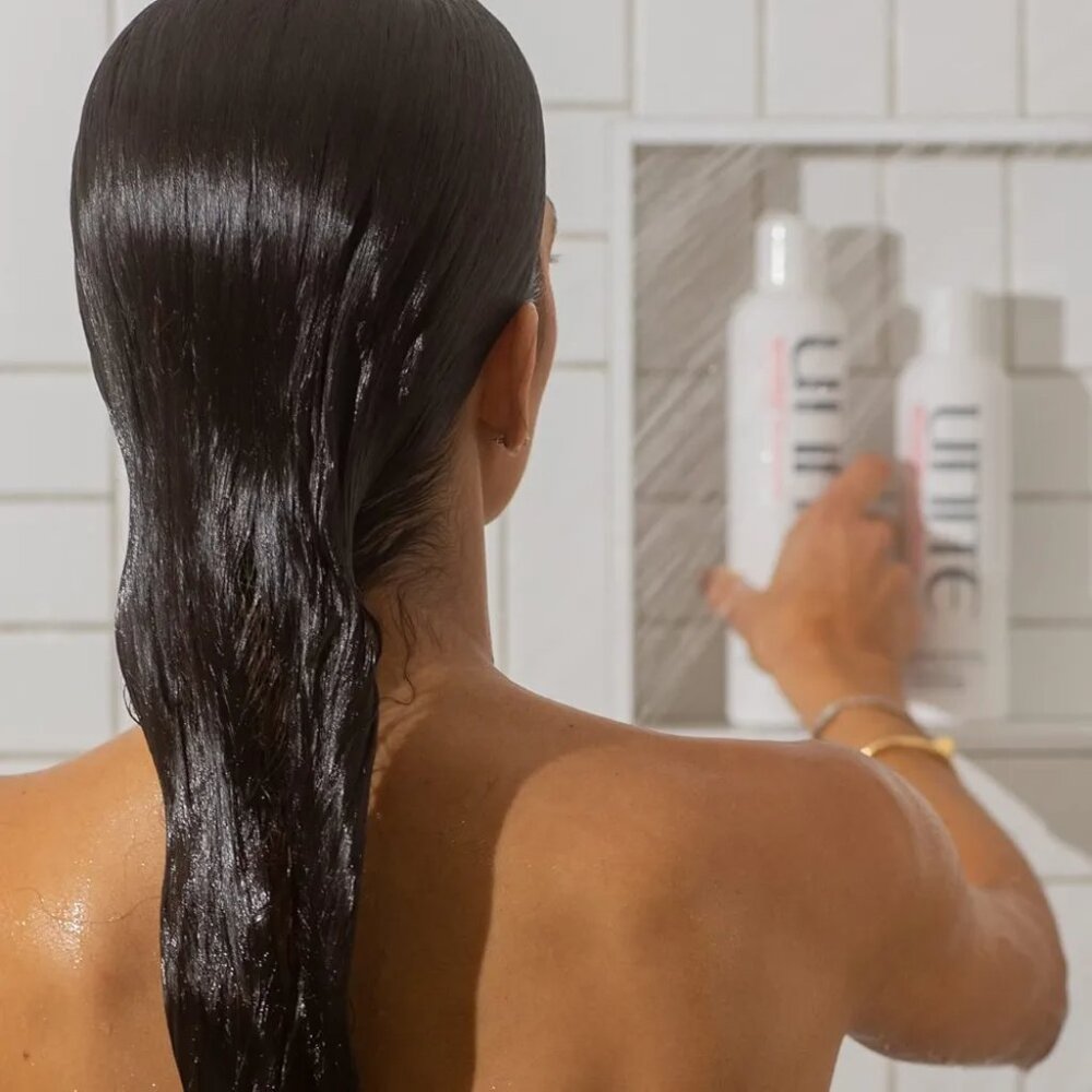 UNITE Boosta Shampoo Volume Body 10 fl oz / 300 mL Bottle - Picture 3 of 4